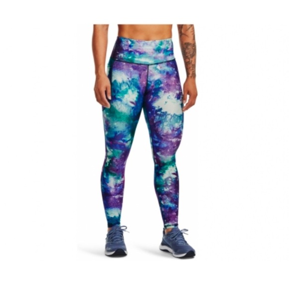 Under Armour Pants - NWT Under Armour Compression Leggings in Strobe/Midnight Navy Print Size SM
